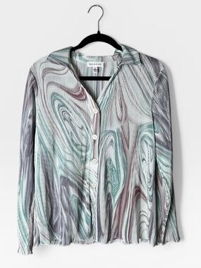 Rio & Rian Pleated Long Sleeve Button Down Size Petite Large (M)